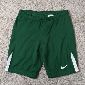 (P) Nike Kids short sport hiking gym dri-fit running GREEN sz M